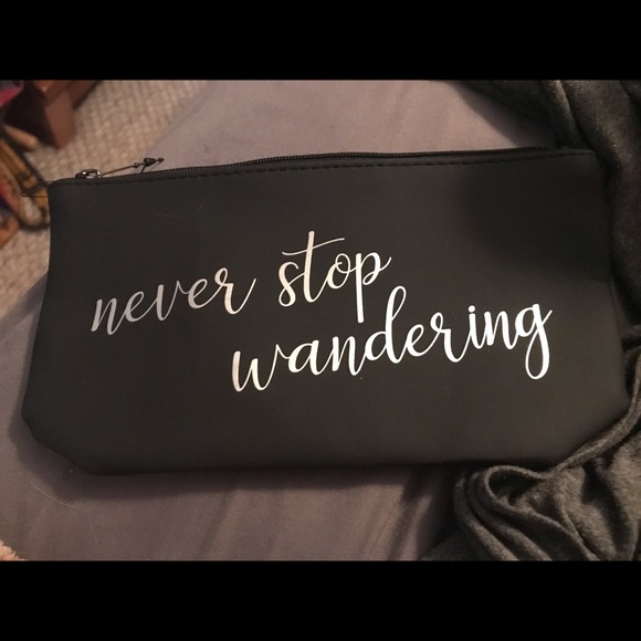 Handbags - NWT Cosmetic Bag